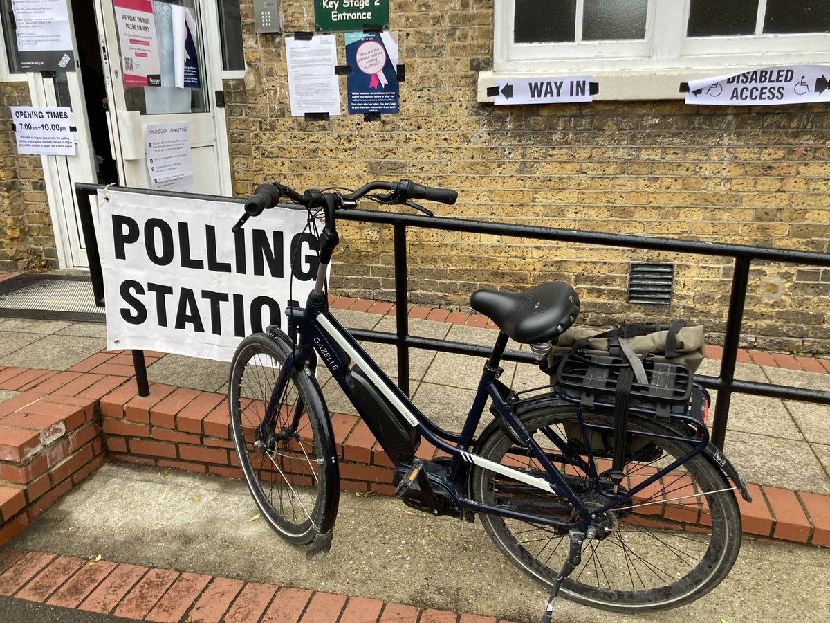 It certainly does feel good to vote. Even better for having cycled there on the way to work. #BikesAtPollingStations