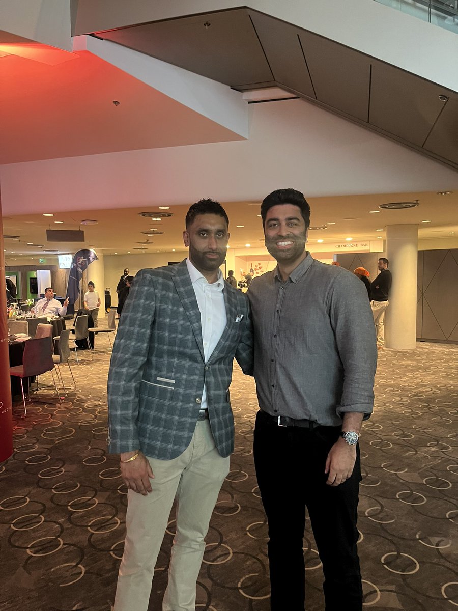 Great to celebrate Vaisakhi at Wembley Stadium last night! Well done to @daldarroch for smashing it two years in a row! Amazing to see the number of Sikhs coming through all areas of the game 💪🏾