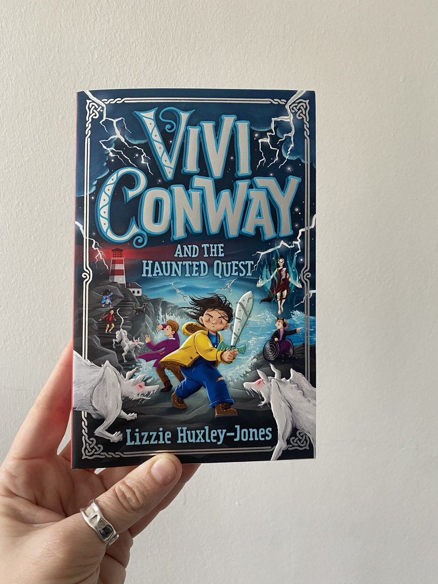 A very happy publication day to the one and only @littlehux 👻 🗡️ 🤩 The first of three times that I get to say this to them this year 💅🏻 Book Two in the Vivi Conway series is out from @_KnightsOf today!