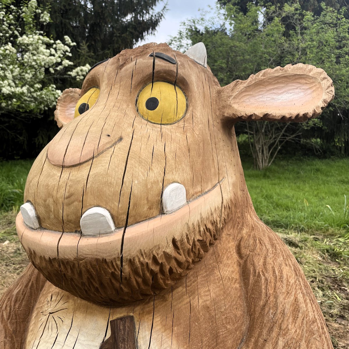 Welcome back, little one! The Gruffalo’s Child was feeling brave so she’s tip toed back to Bedgebury Pinetum and is in a brand-new location. Pick up a map and head out into the trees to find her🌲 Gruffalo Sculptures at Bedgebury👉 tinyurl.com/3wuvvbaf