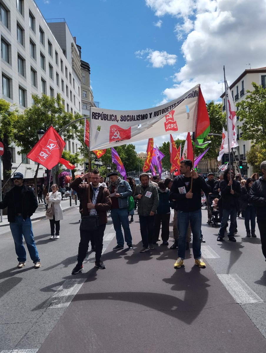 En Madrid el PCPE y la JCPE este 1 de Mayo #tuLuchaDecide #VivaLaClaseObrera #UnidadyLucha