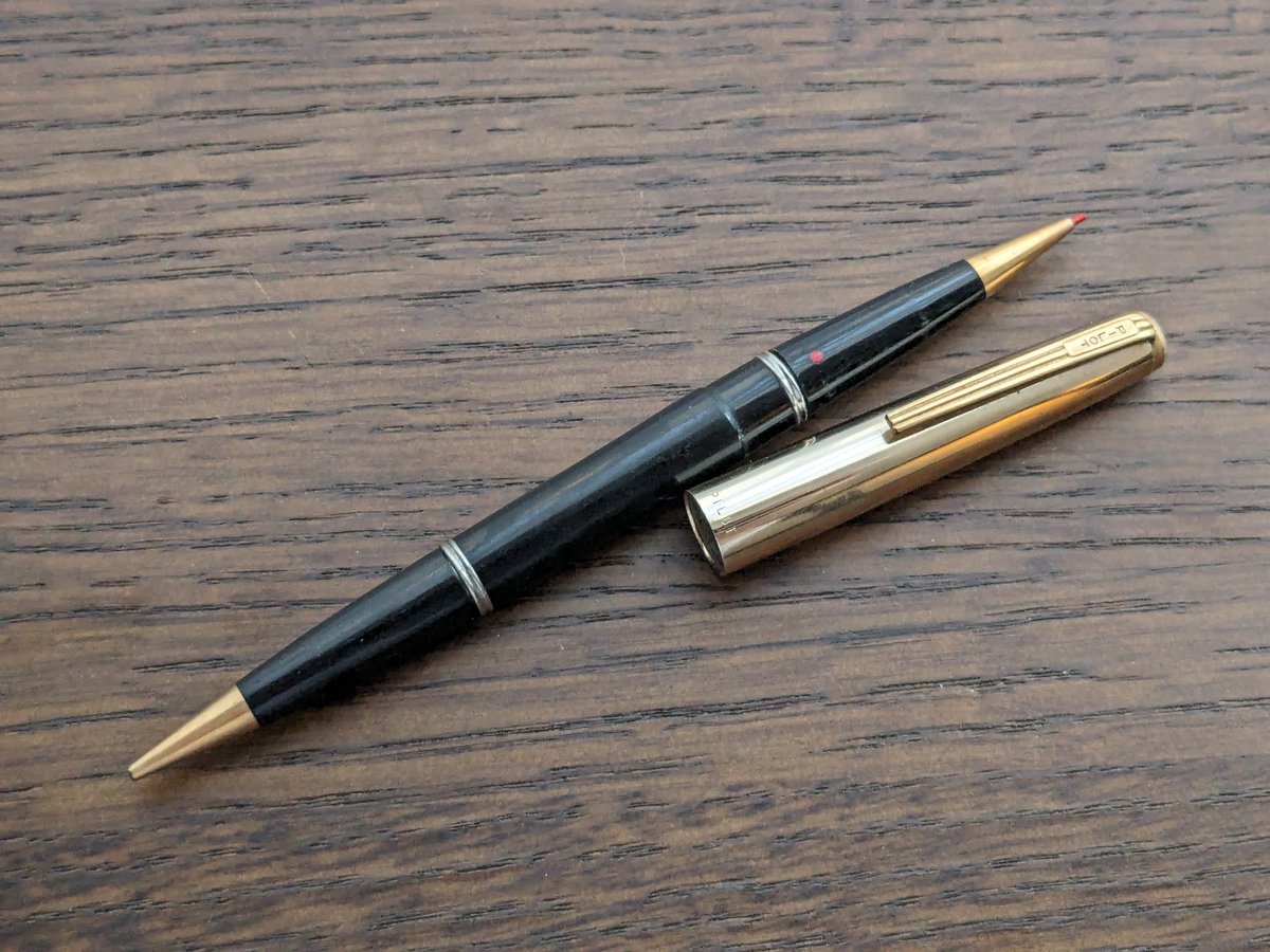 Pilot　2色ペンシル
まさかこんなものが手に入るとは…