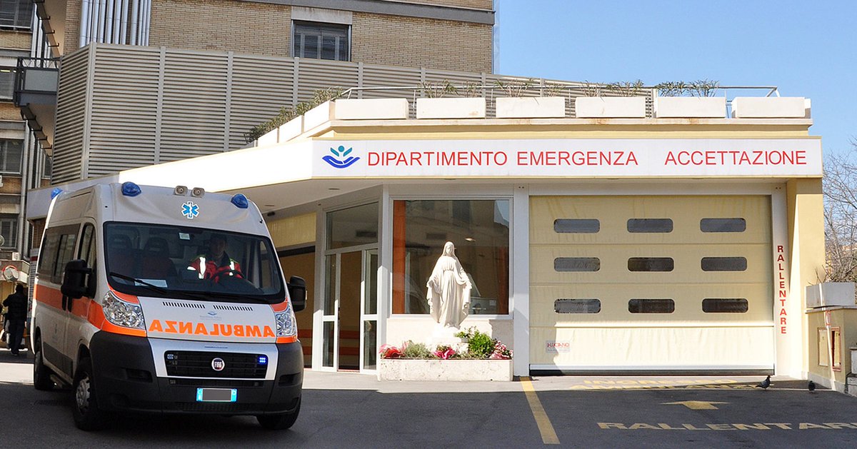 bambinogesu's tweet photo. 25 anni, giorno e notte, al servizio delle famiglie per la gestione delle emergenze in età pediatrica. Buon compleanno al #DEA del Gianicolo!

🎂 1 maggio 1999 - 1 maggio 2024 🎂
 
#vitecheaiutanolavita #prontosoccorso #prontosoccorsopediatrico #1maggio https://t.co/JL6P6zD3jY