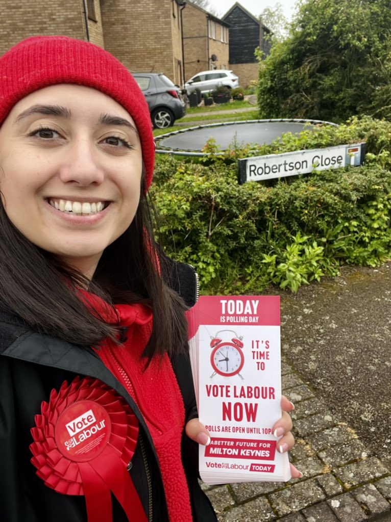 Feeling slightly more awake and ready to knock on some doors! 🚪 🌹