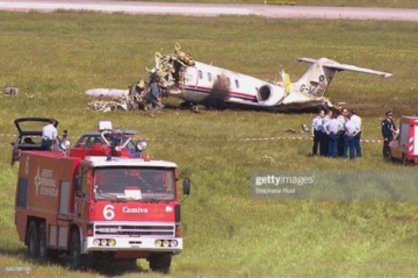 24 yıl önce bugün David Coulthard’ın özel jeti, Lyon-Satolas havalimanında düştü. Pilot ve yardımcı pilot ölürken David Coulthard ve kız arkadaşı Heidi Winchelski yara almadan kurtuldu.