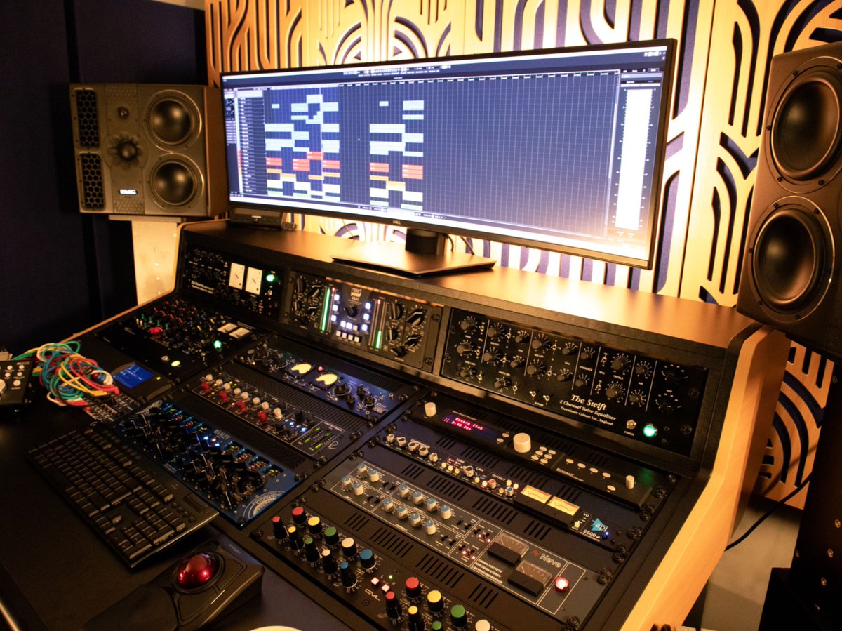 Rafael Krux, Composer  - I couldn’t believe how everything I’d recorded sounded so muddy. It hadn’t appeared that way at the time but when I put my music through the Prism Sound unit, it really was noticeable"

Read full story, link in bio...

#PrismSoundRecording  #DreamADA128