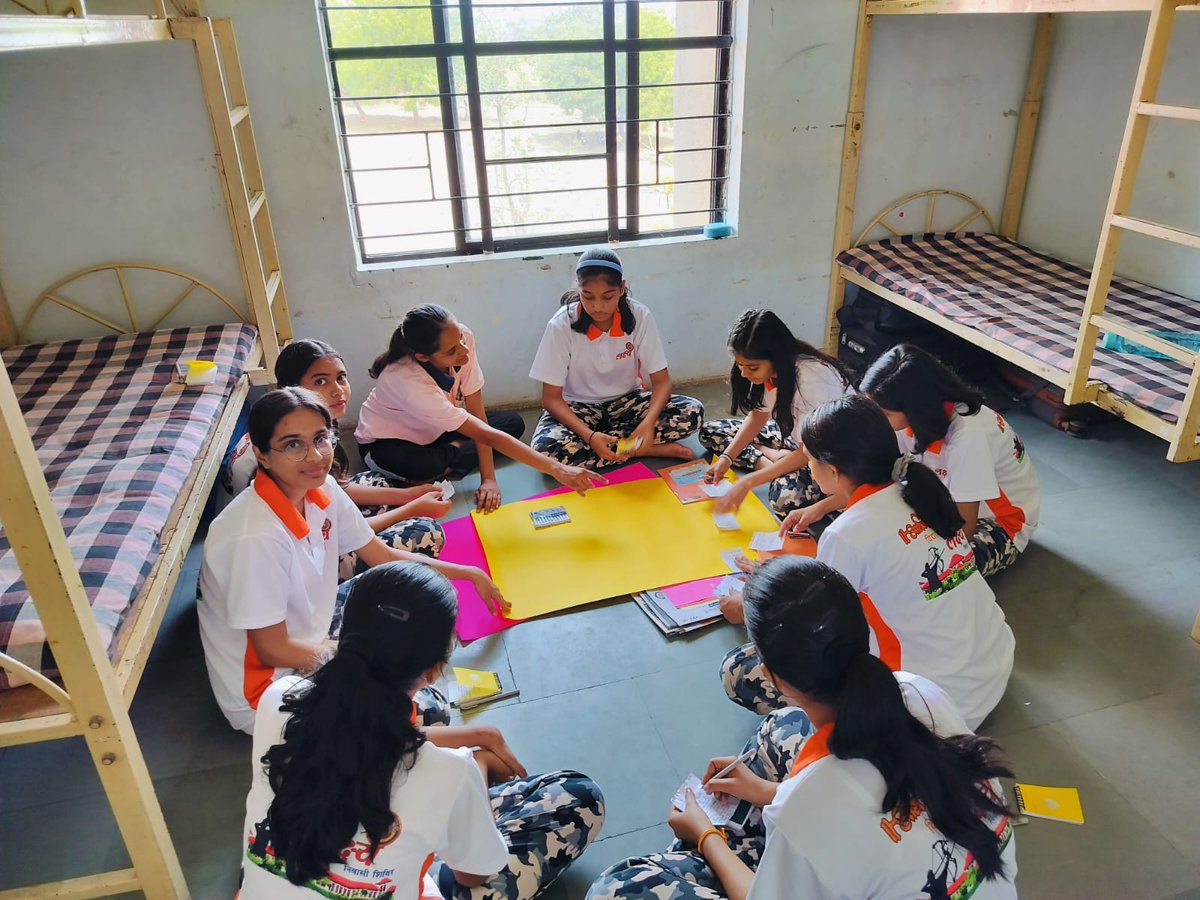 suryafnd's tweet image. #PDC2024
#Maharashtra
सूर्या फाउंडेशन एवं आर्य चाणक्य विद्याधाम के तत्वाधान में जटवाड़ा, छत्रपति संभाजी नगर, महाराष्ट्र में चल रहे 10 दिवसीय व्यक्तित्व विकास शिविर की विभिन्न गतिविधियों में शिविरार्थी उत्साह से भाग ले रहें हैं।