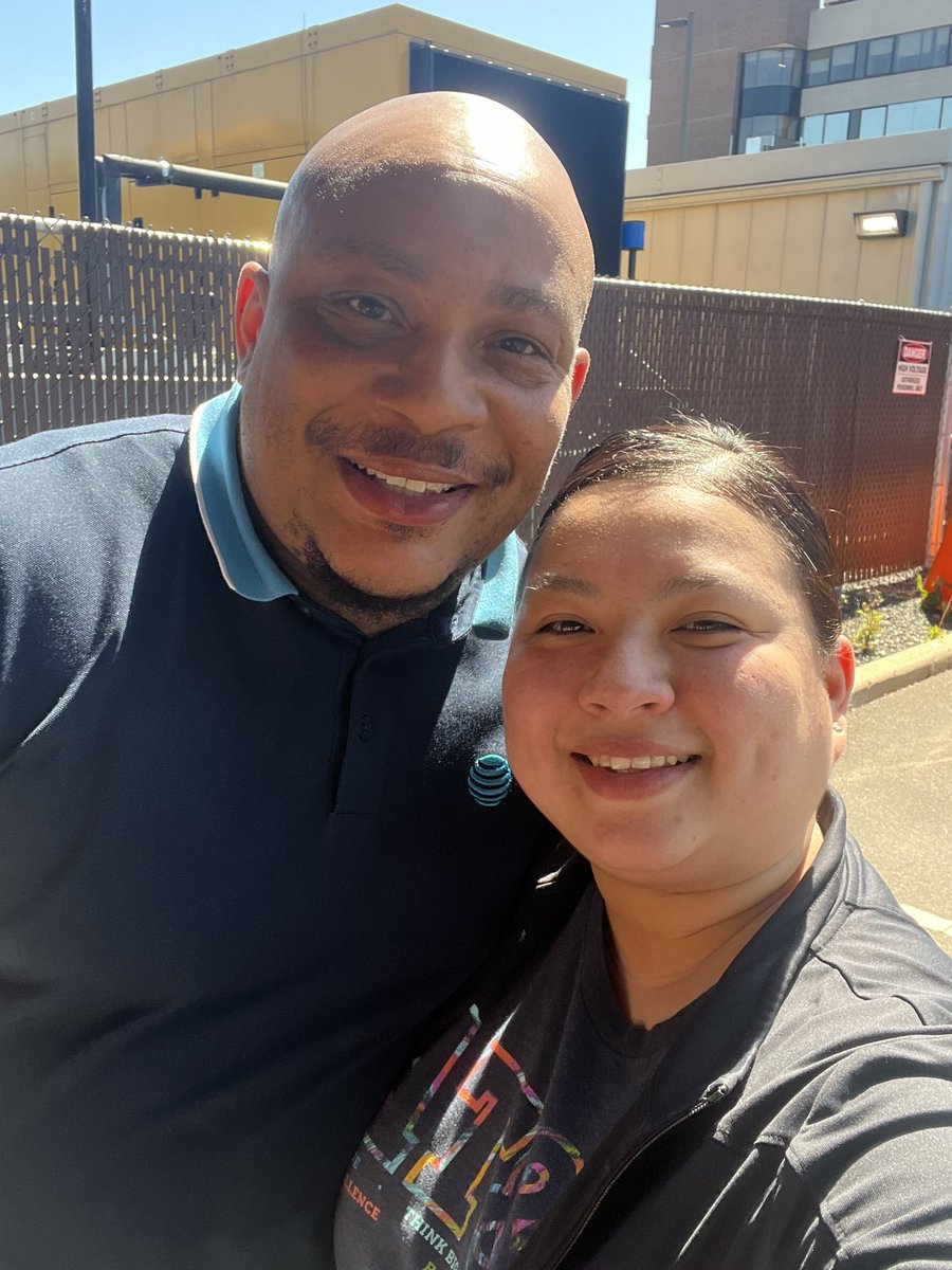 Today I got to spend some time with @antwan_h223. Not only did we get to update our selfie pic, I was able to thank him for the services he’s done for our country #MilitaryAppreciationMonth @keroninc @sharronsilvia @VitaliyZ17 @Vinecia_F @TadrosPatrick