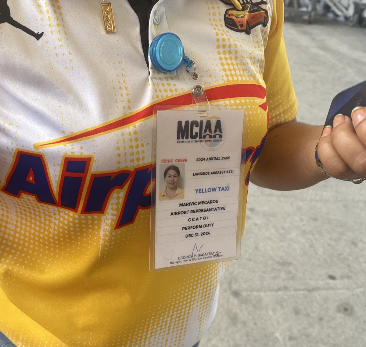 Getting scammed in my own city. Just landed in Mactan Cebu International Airport where I was going to take a Yellow Airport Taxi. Upon getting in the vehicle, the driver said that the fare is fixed at a rate of ₱575. I said that’s impossible because the sign clearly says…