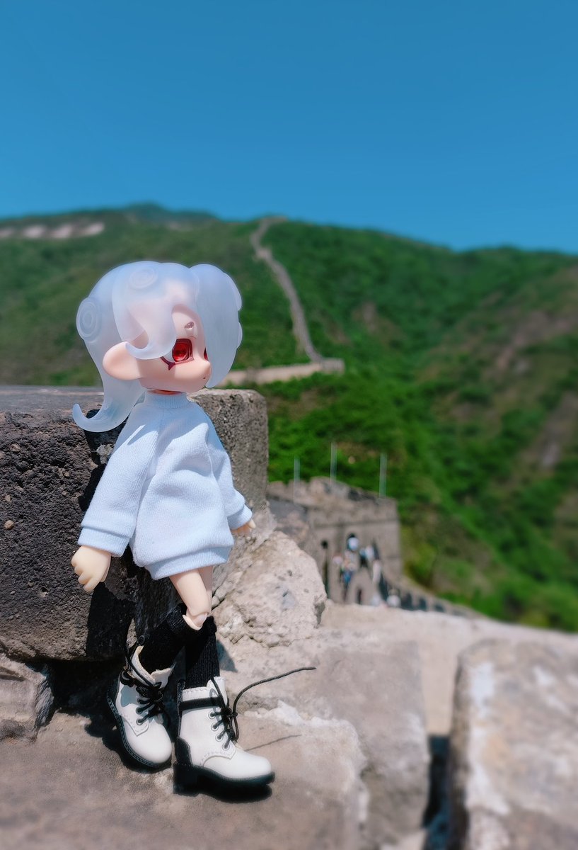 Iku on the Great Wall