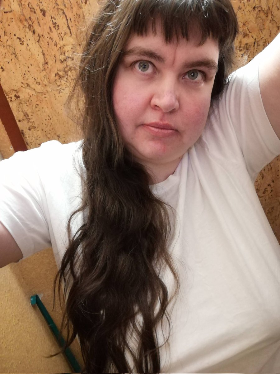 YULIYJA T ZUYEWA tweet media