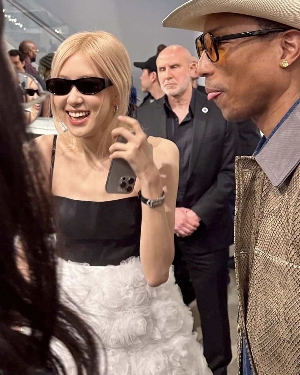 ROSÉ with Pharrell Williams at the Joopiter Joyride Auction in Morton Street Partners’ New York.

블랙핑크로제 #ROSÉ #로제