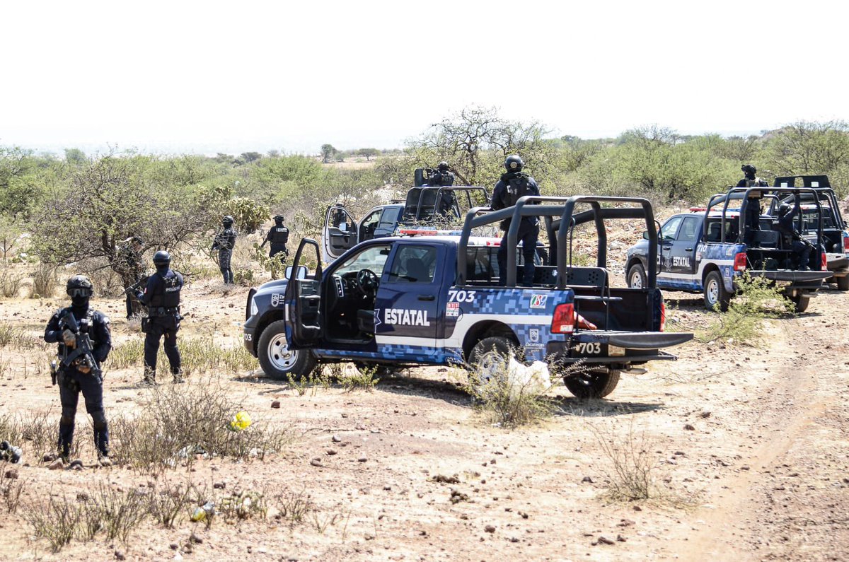 🇲🇽🔴FUERZAS DE SEGURIDAD LOCALIZAN Y PONEN A SALVO A TRES VÍCTIMAS DE PRIVACIÓN DE LA LIBERTAD EN FRESNILLO.

🔰Fueron localizadas dos mujeres originarias de Durango y un hombre de 59 años de edad.

Fresnillo, Zac., 1 de mayo de 2024.- En las últimas horas, las Fuerzas de