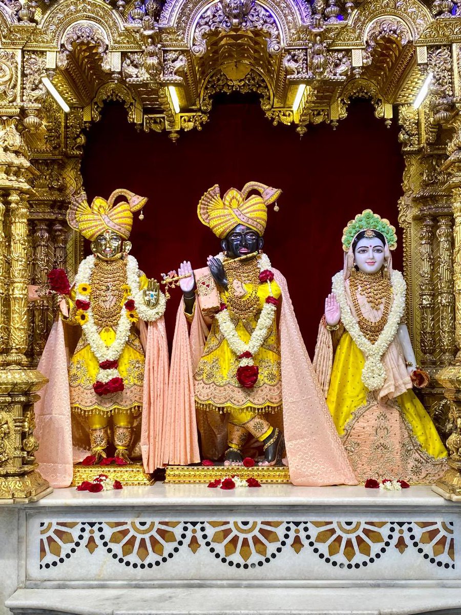 Have a blessed Thursday 😇 Jai Swaminarayan 🙏 (Ahmedabad mandir)