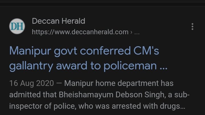 @koubru_lakpa Meanwhile Biren Singh awarding Gallantry Award to one of the 5 meitei policemen,namely Bheishamayum Debson Sub-inspector who was caught peddling drugs from Moreh!
#Manipur
#ManipurViolence
#MeiteiNarcoTerrorist
#MeiteiAtrocities