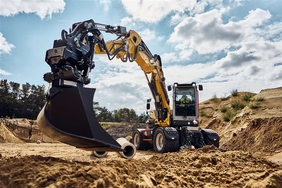 Wacker’s new electric and digital offerings

#emission #hydraulics #compactionequipment #electrictelehandler #constructionindustries #constructionmachinery #infrastructure #constructionequipment #construction #constructionnews #equipment #machines @philipjourno