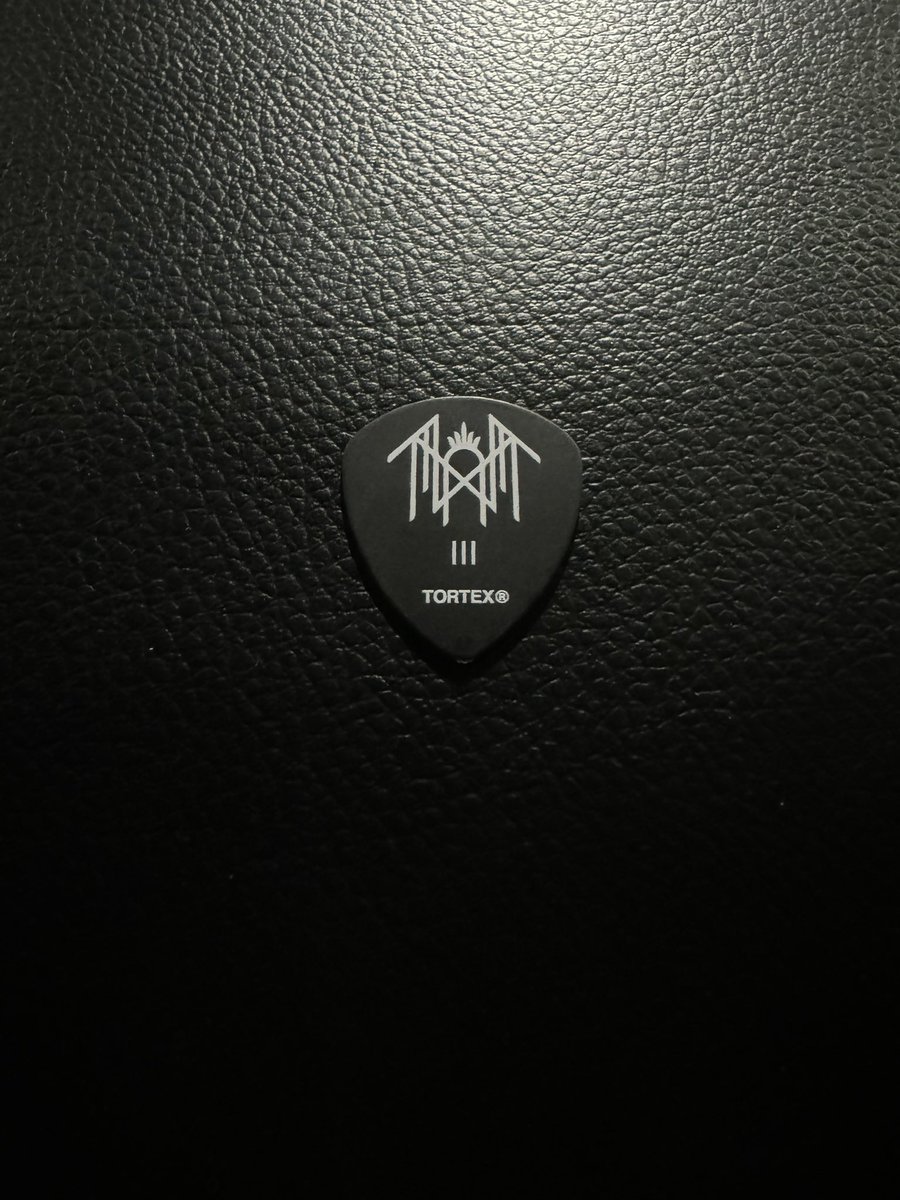 I GOT A PICK FROM III 😭🙏