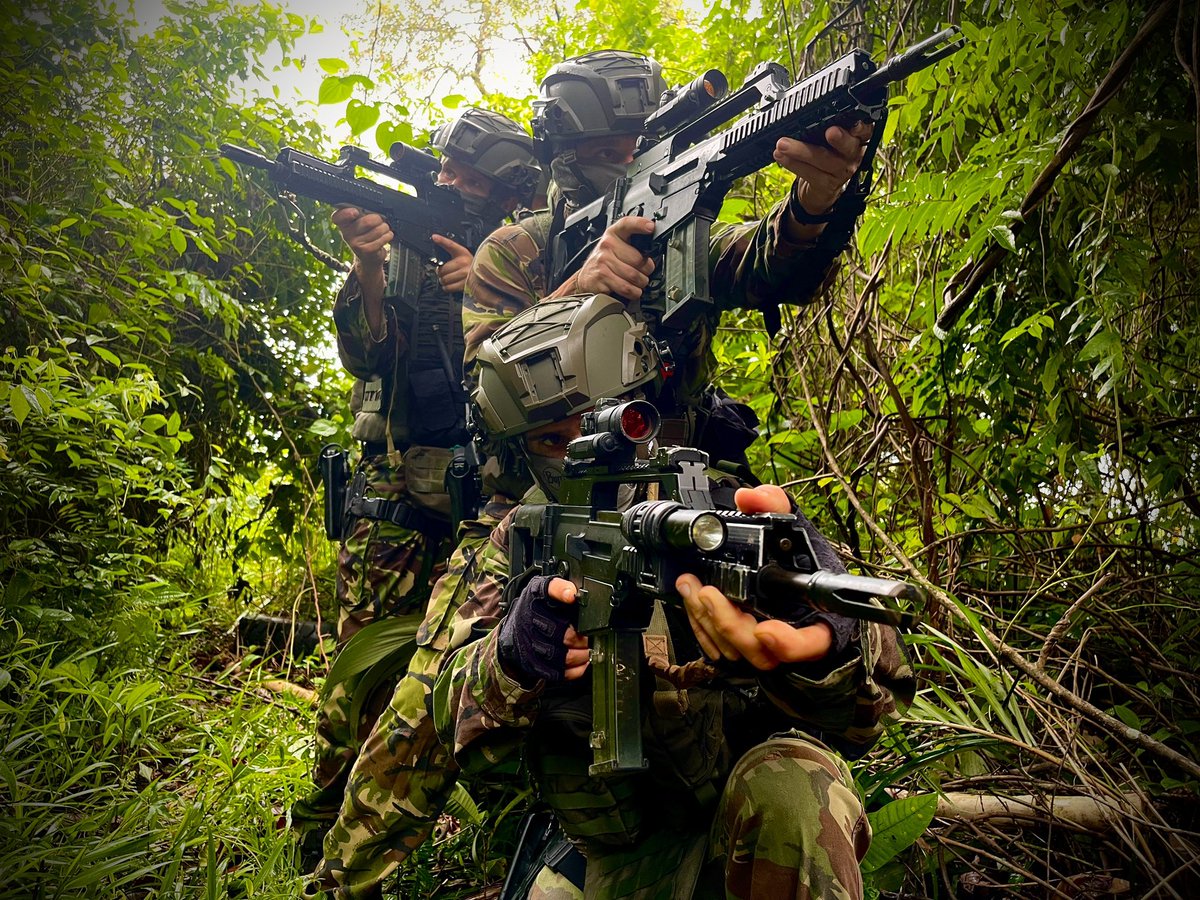 #JeudiPhoto 📸 L'AGIGN de Guyane en action ! 💥

En tout temps, en tout lieu, les gendarmes sont présents pour assurer votre sécurité ! 💪
#NotreEngagementVotreSecurite