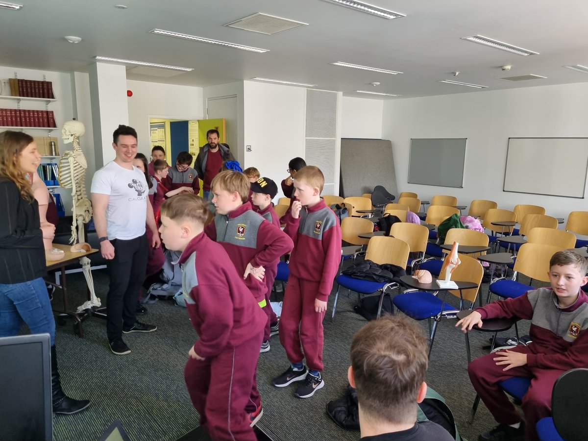 Wonderful to meet🤝 the great students from Scoil Cholmcille Ballybrack & Our Lady of Lourdes Inchicore🤩🤩 for a fantastic morning’s fun & facts at Anatomy outreach with Neil Fleming @IdvaldoJ @ashley_anatomy @molloy_josephW @AccessTCD @TrinityMed1🤗🤗