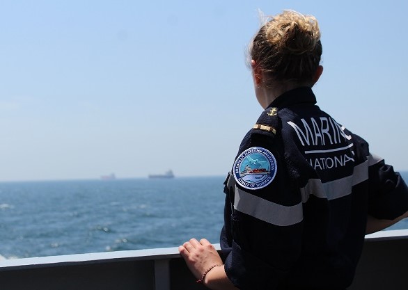 EMASoH thanks the crew of 🇫🇷  FNS of <a href="/MarineNationale/">Marine nationale</a> for their direct support to Operation AGENOR.

🇫🇷 FNS was the first naval vessel in the Gulf to stabilise the situation after the unlawful boarding of the MSC Aries on 13 April, contributing to #freedomofnavigation.