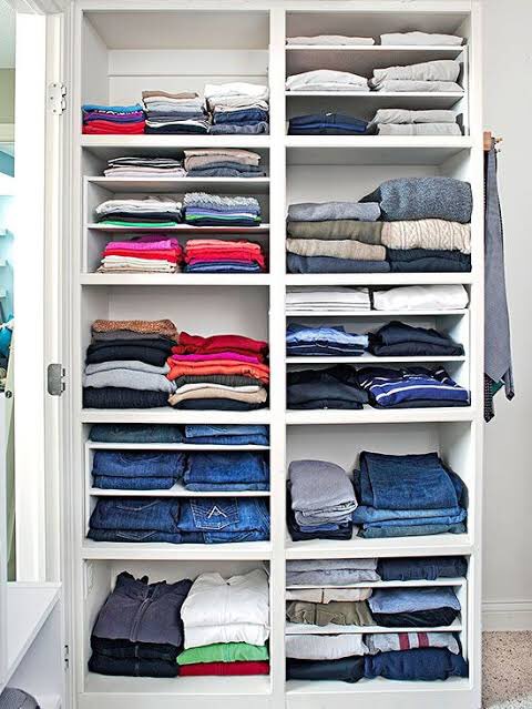 Guys how do you arrange your clothes in a wardrobe?? Hanged Or Folded