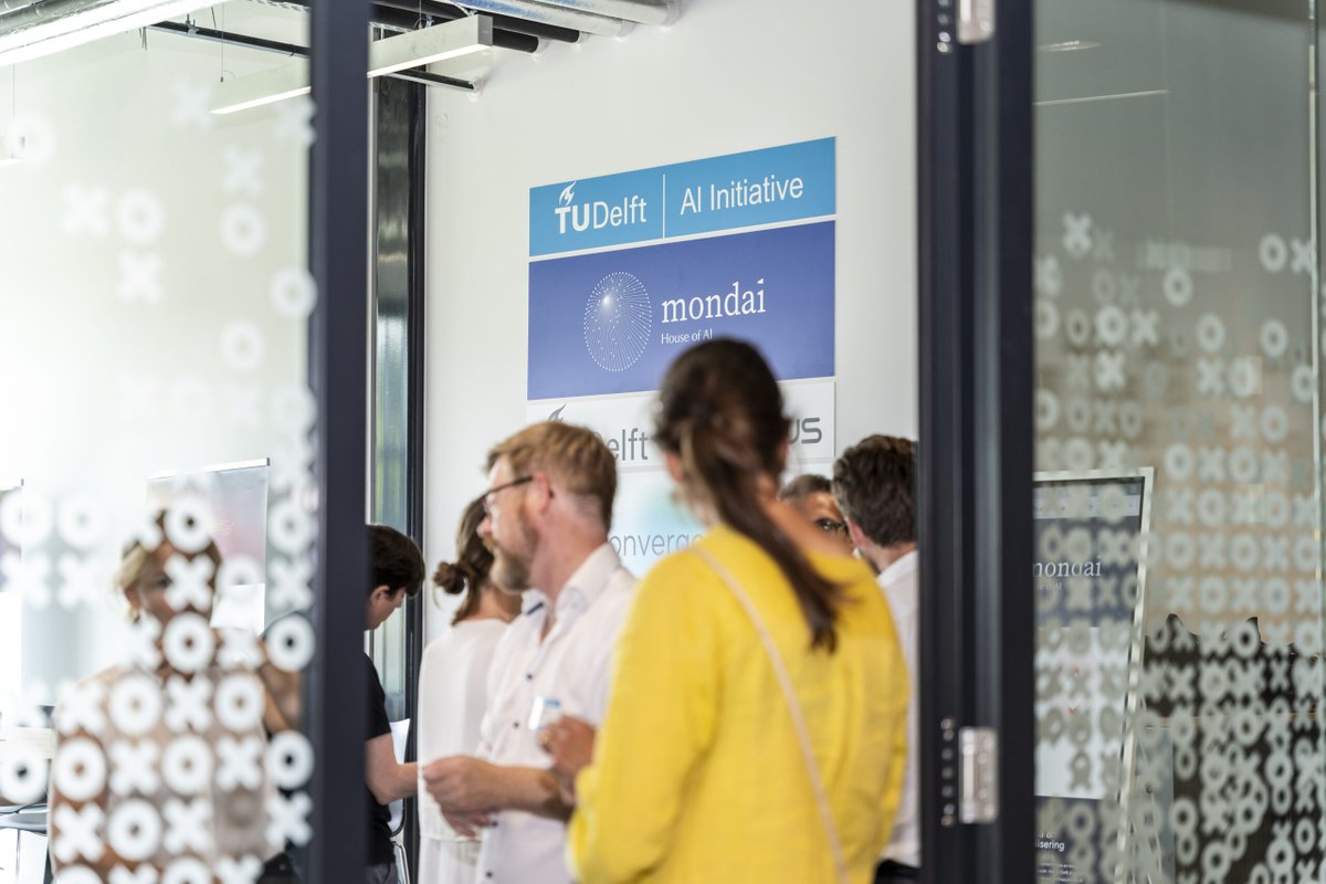 Explore the transformative power of AI in logistics at our upcoming free event with lunch on May 16, at Mondai House of AI. Dive into the real-world applications, challenges, and academia-industry collaborations shaping the future. More details: edu.nl/4yutr