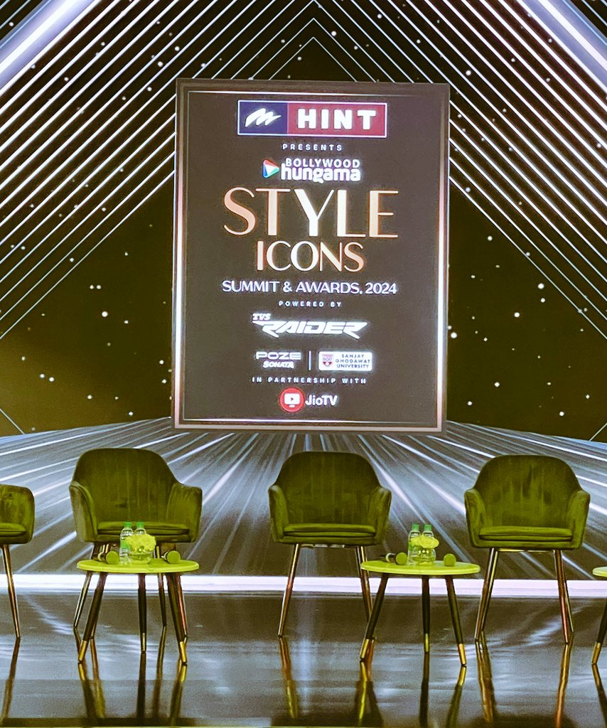 Watch @Bollyhungama Style Icon Awards 'The Summit' LIVE on JioTV 📱 #livestreaming #WatchOnJioTV #StyleIconAwards