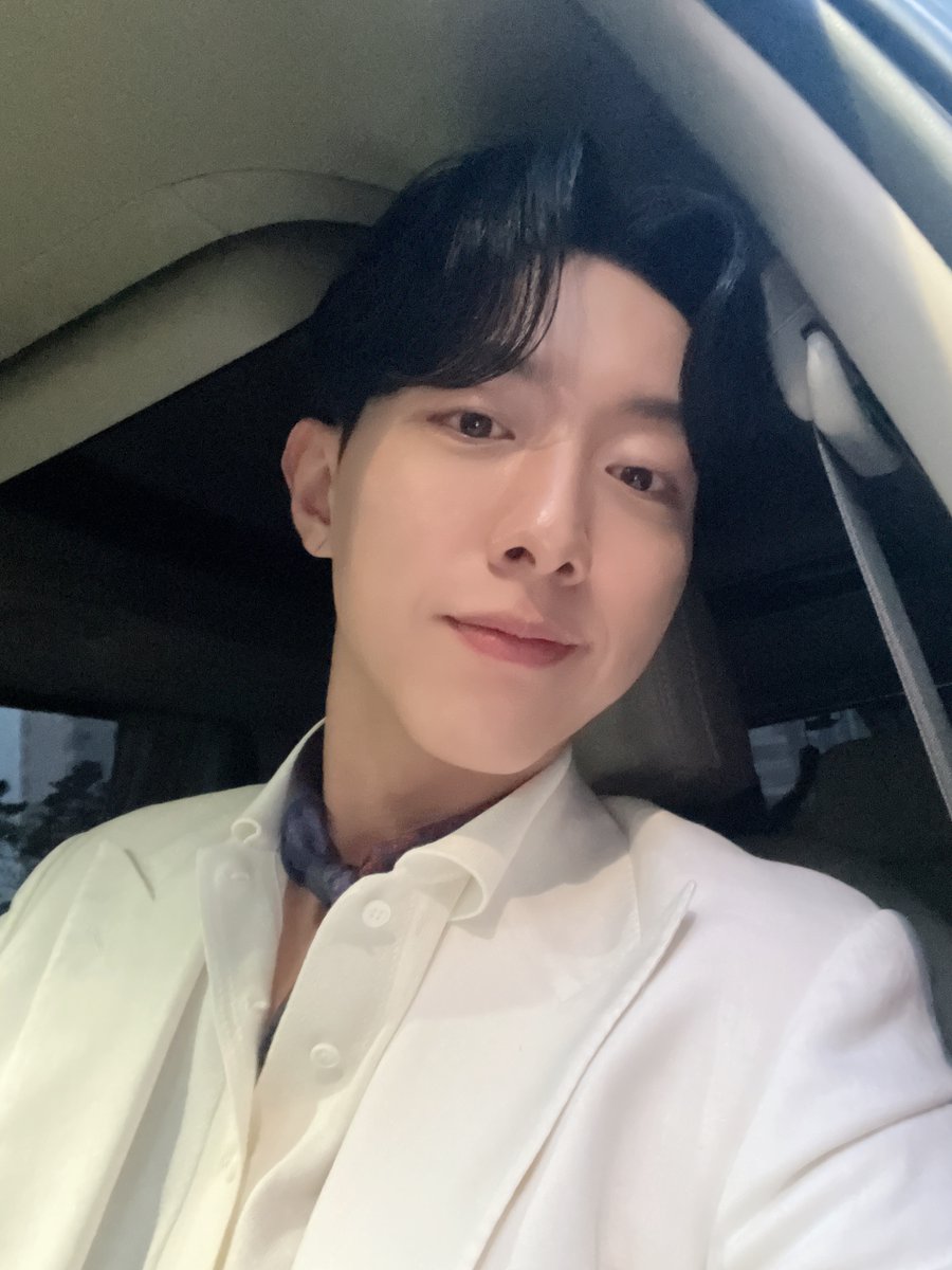 [#톡파원25시] 잠시 후 오후 8시 50분, JTBC <톡파원 25시>에 CNBLUE 이정신이 함께합니다! BOICE 여러분의 많은 시청 부탁드립니다💙 #CNBLUE #씨엔블루...