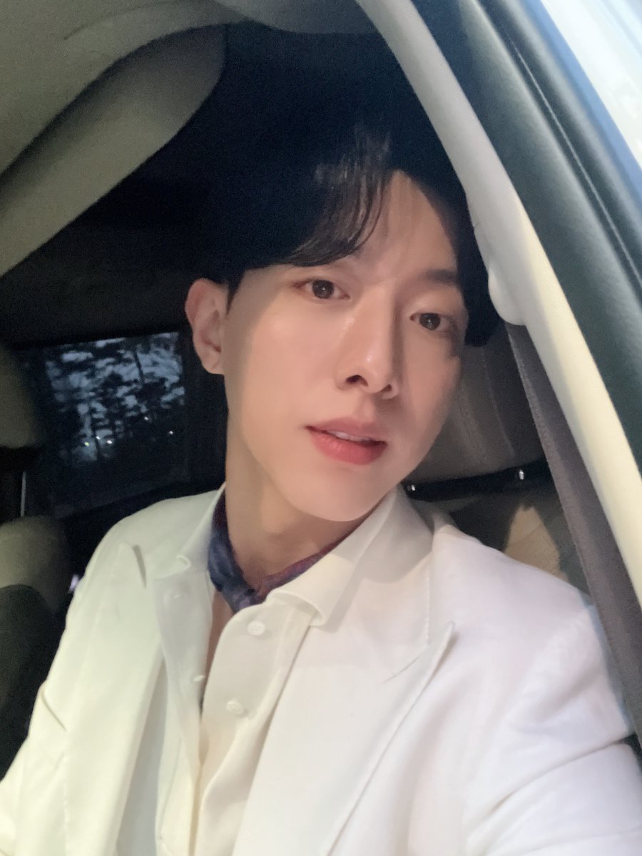 [#톡파원25시] 잠시 후 오후 8시 50분, JTBC <톡파원 25시>에 CNBLUE 이정신이 함께합니다! BOICE 여러분의 많은 시청 부탁드립니다💙 #CNBLUE #씨엔블루...