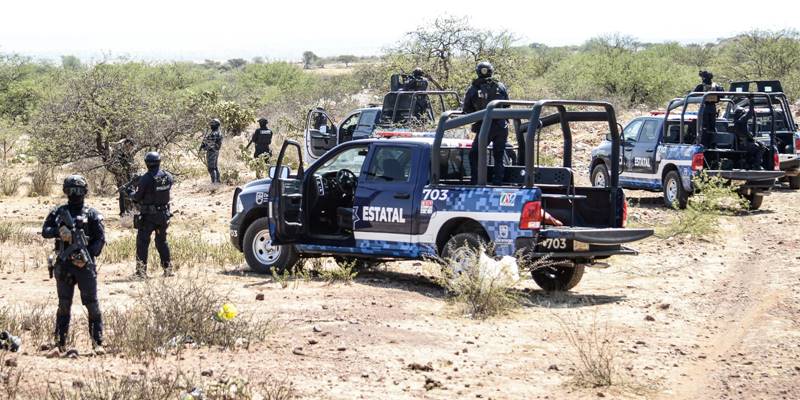 Rescatan en Fresnillo a 2 mujeres ‘levantadas’ en Durango y a un hombre acortar.link/9ukcZb