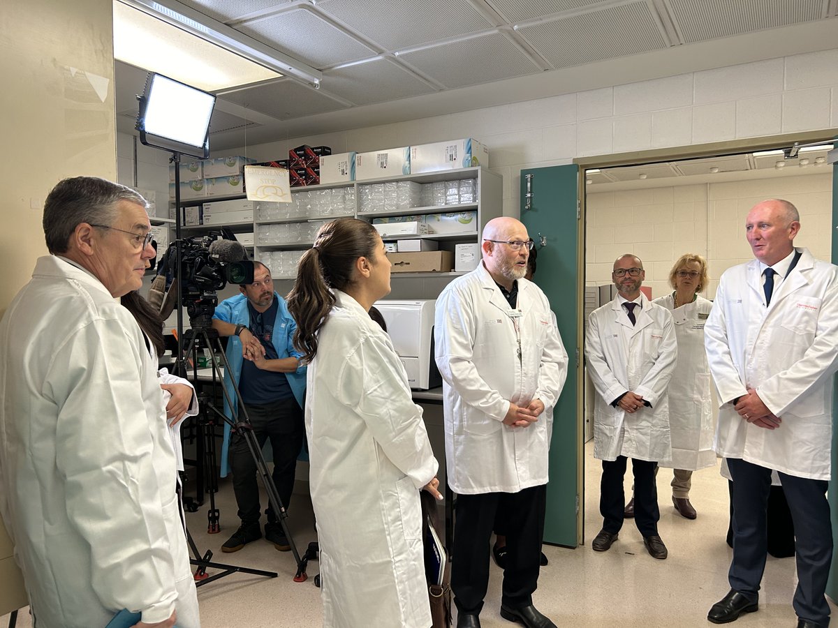 Edith Cowan University (ECU) (@edithcowanuni) on Twitter photo Unveiling a near million dollar #investment allowing ECU #scientists to be the only ones in WA able to map the entire human #genome
Details on @7NewsPerth and @10NewsFirst Unveiling a near million dollar #investment allowing ECU #scientists to be the only ones in WA able to map the entire human #genome
Details on @7NewsPerth and @10NewsFirst