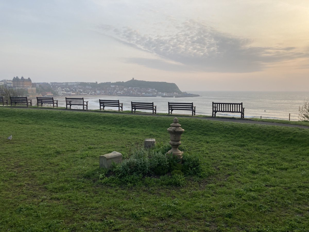 #ThursdayMotivation #ThursdayThoughts #Thursday #Scarborough  🌊 A run along the Esplanade at sunrise and it was beautiful 👍 Have a good day, everyone 👍