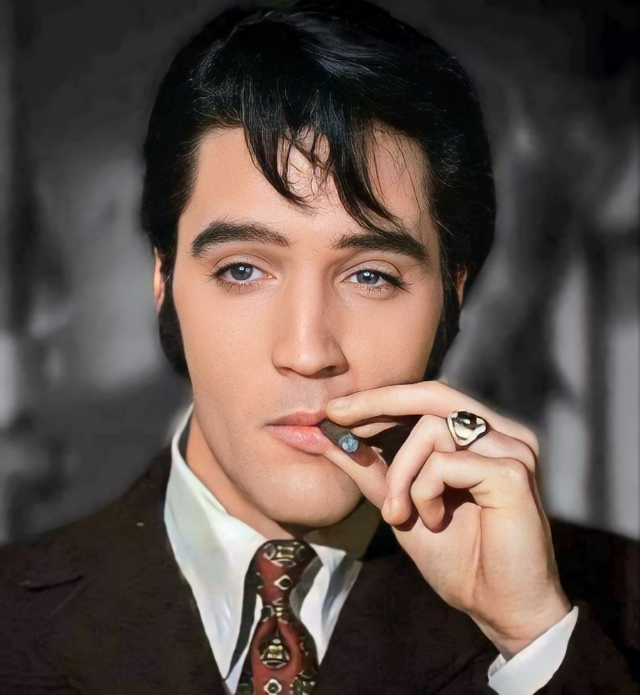 Good afternoon Elvis! Have a great Thursday ❤️
#ElvisPresley #ElvisHistory @midnightmarvl @9oldendragon @5Oelvis @egaaronp