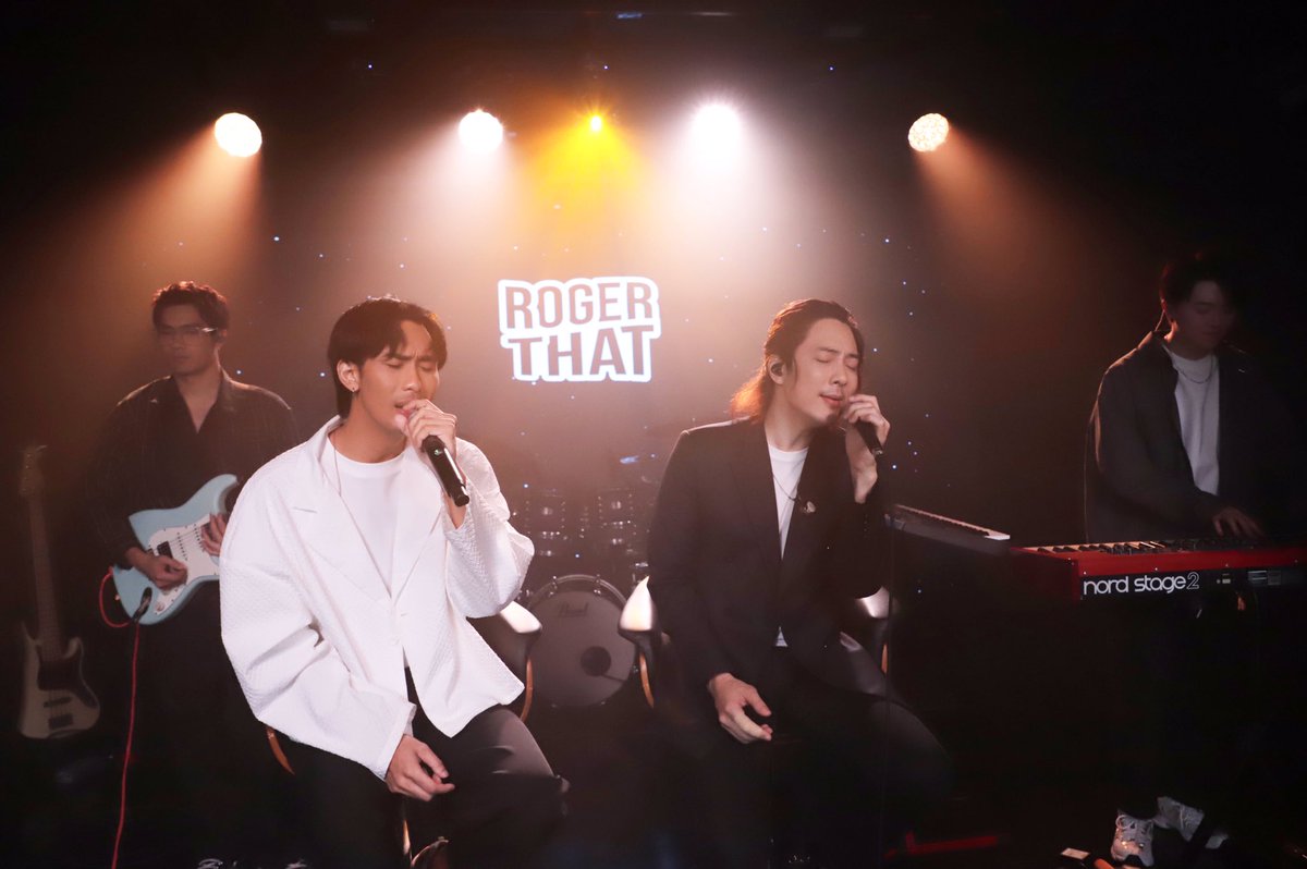 “Roger That” สุดปลื้ม!! ร่วมงานศิลปินในดวงใจ “หนึ่ง ETC.”  ปล่อย Live Session  เพลง “ไม่น่าไปรักเธอเลย”  เศร้าซึ้งบาดใจยกกำลัง2

Link👉🏻 facebook.com/10004968400796…

#ไม่น่าไปรักเธอเลยLiveSession #หนึ่งetc #RogerThatBand #TeroMusic