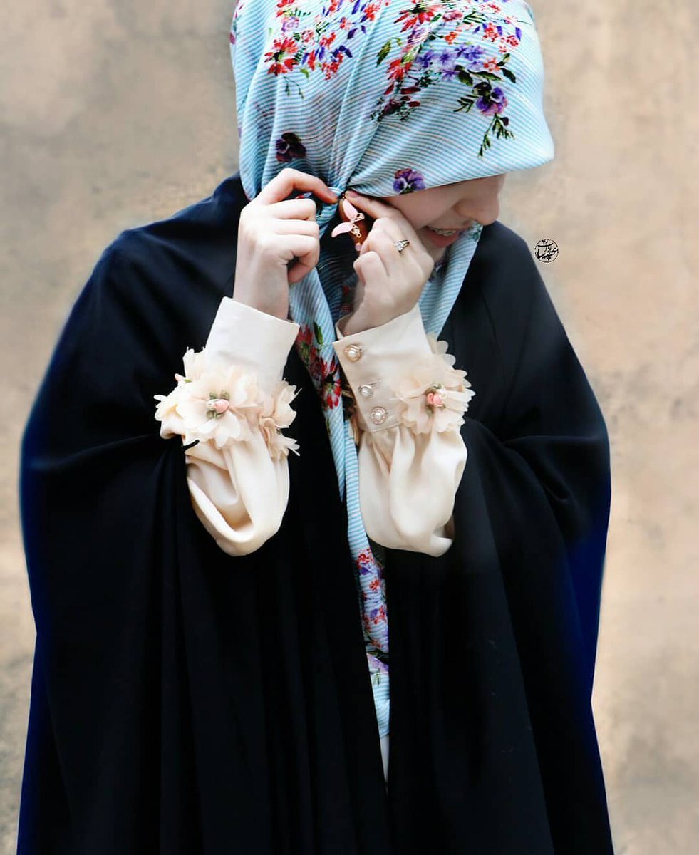 شهید بهشـتی:
حجاب برای احترام به زن و بالا بردن شخصیت وی وضع شده است🌱
#سفیران_مهر
#تواصی