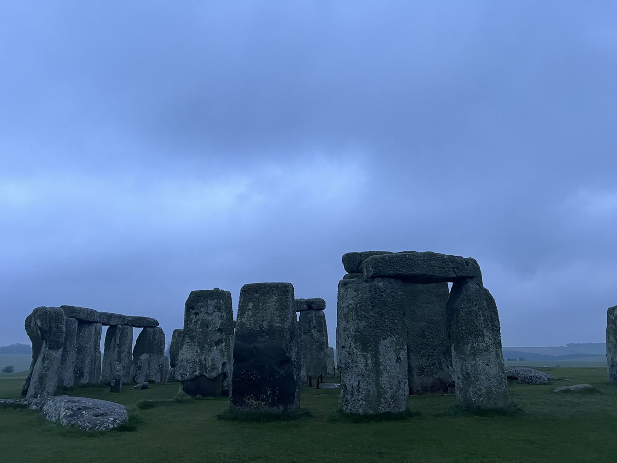 Sunrise at Stonehenge today (2nd May) was at 5.36am, sunset is at 8.32pm ⛈️🌩️