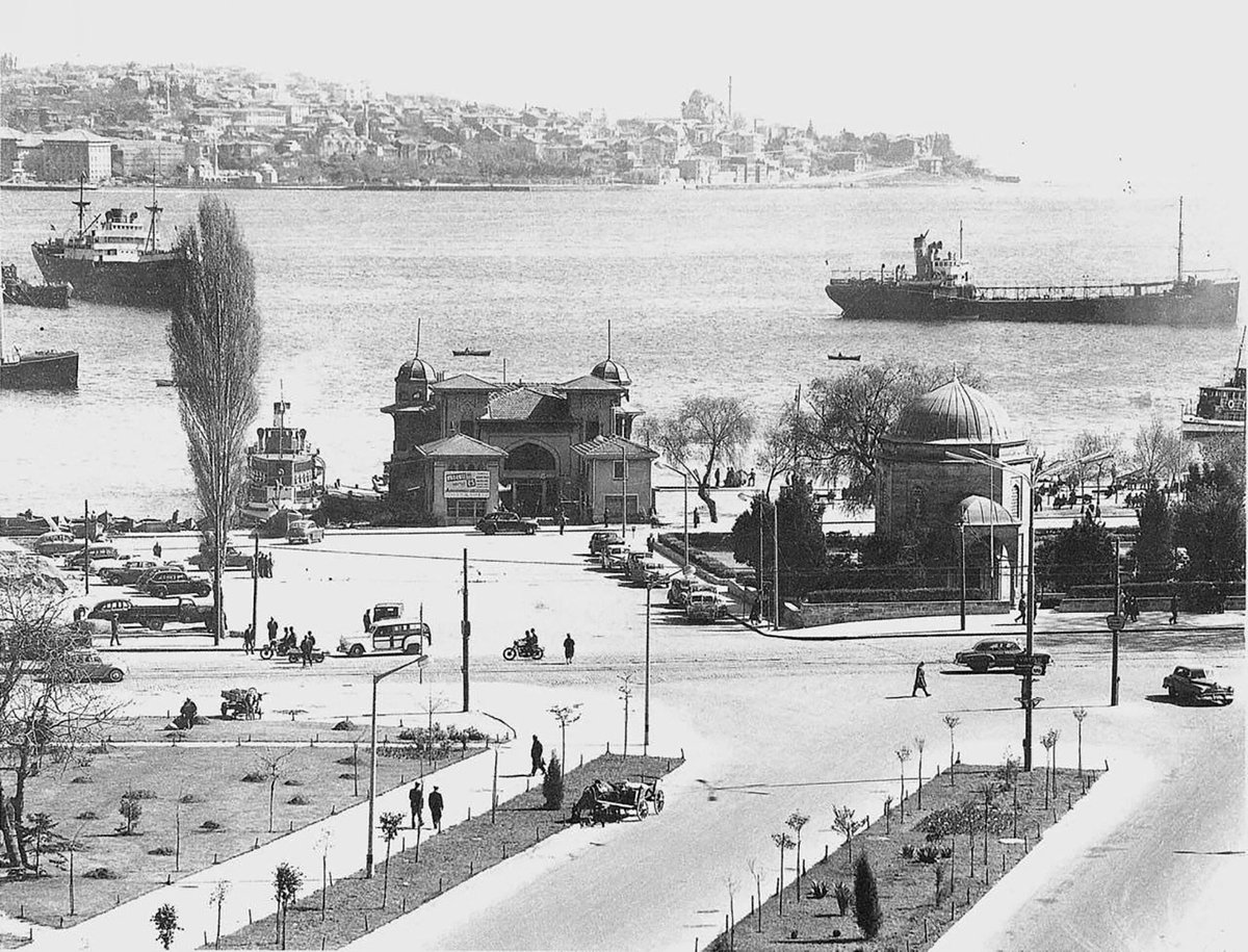 1960’lı yıllardan Beşiktaş İskelesi ile güne nostaljik bir başlangıç.

Günaydın Beşiktaş.