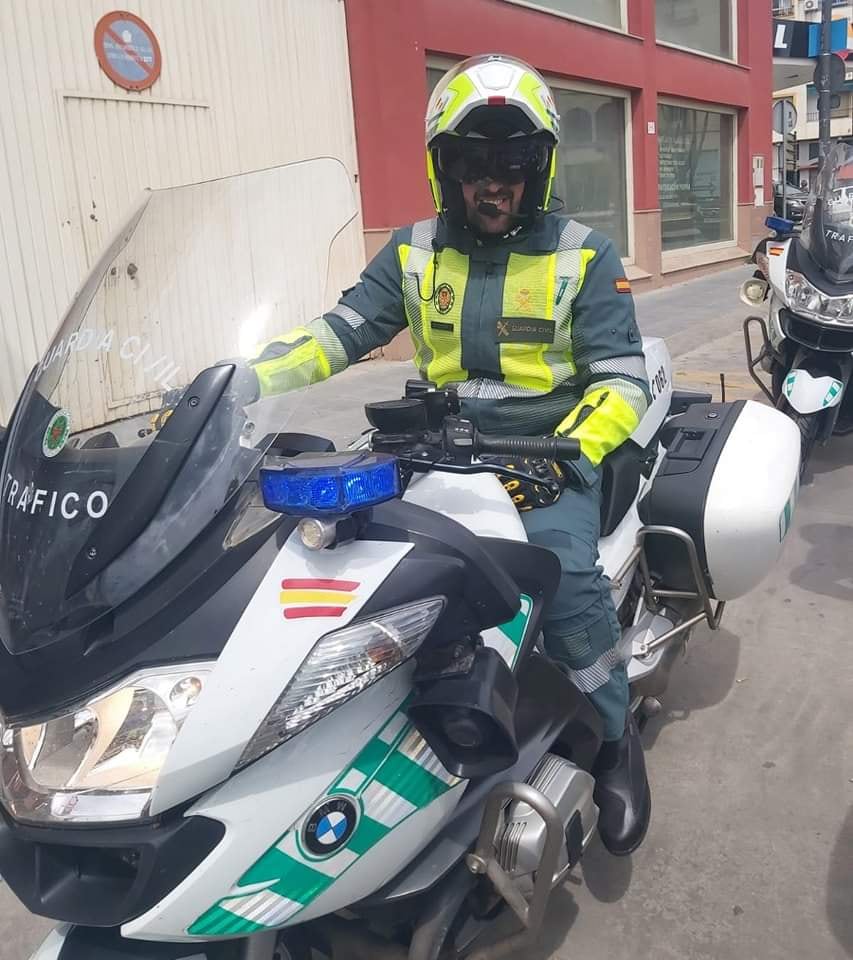 Cuanto mayores sean los retos, mayor será la gloria por haberlos superado. ¡Tú puedes!

#BuenosDías, estamos abriendo las calles de pueblos y ciudades.

Estamos abriendo las calles!!!

#GuardiaCivildeTráfico
#DGT #conducciónsegura 
#Masqueguardiacivil
#GuardiaCivil