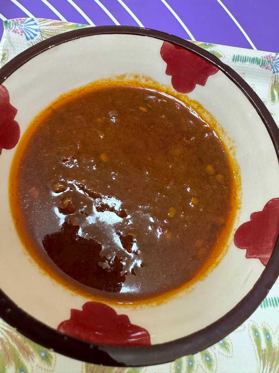 fadjroeL's tweet image. di Luar Negeri, jangan lupa #SambalTerasi dan #SambalBawang itulah Indonesia :) ~ #BungFADJROEL