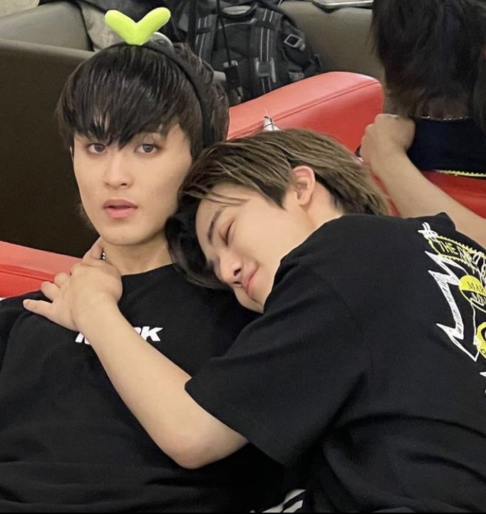 happy anniversary 💚