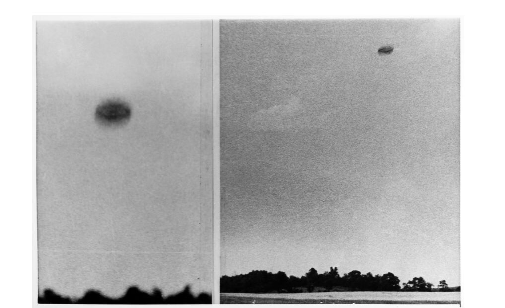 UFO, PENNSYLVANIA, 1952. A UFO photographed over Allentown, Pennsylvania, 9 July 1952.
#ufos #ufocommunity #unidentifiedflyingobject #uap #uaps #alien #aliens #ufology #flyingsaucer #disclosure #hiddenknowledge #exposecorruption #theufosecret #ufotwitter #ufoX