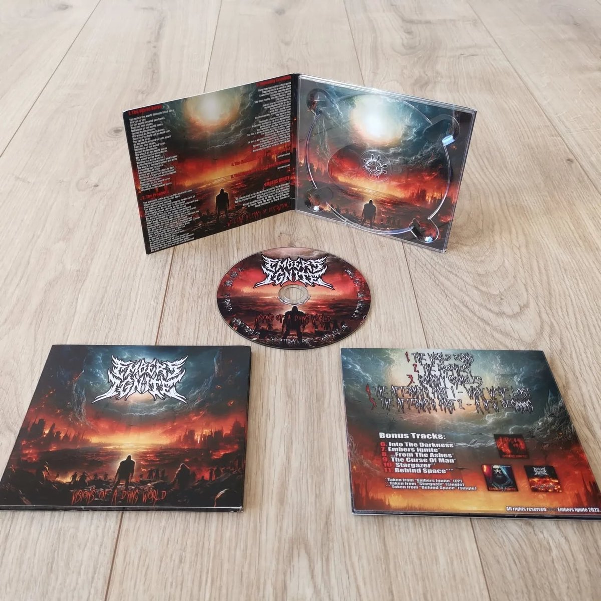 CDs of my latest EP 'Visions Of A Dying World' are available from my Bandcamp!
Only £6 and you get all previous released songs as bonus tracks!
Bargain!
embersignite.bandcamp.com/album/visions-…
#metal #melodeath #deathmetal #heavymetal #melodicdeathmetal #bandcamp #ukmetal #underground #indie