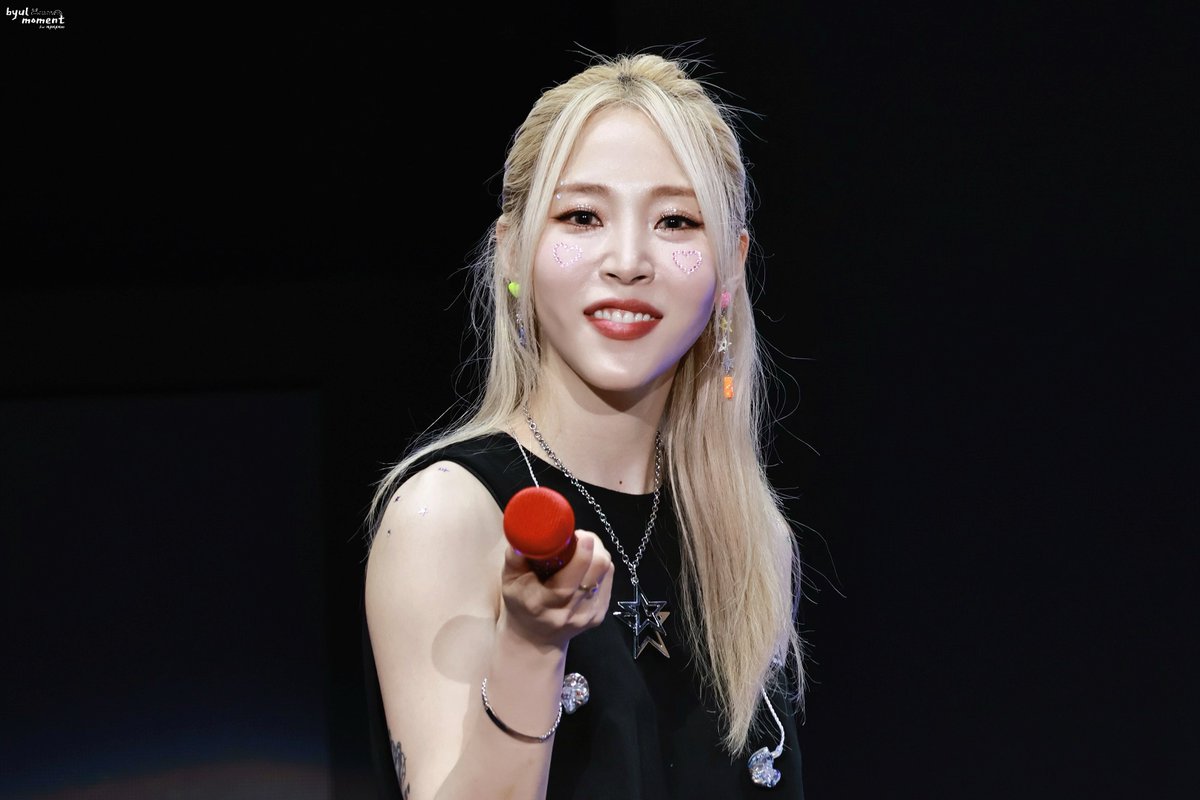 240420

문별 솔로 콘서트 홍콩
Museum: an epic of starlit in Hong Kong

文教授突擊檢查

#마마무 #mamamoo #문별 #Moonbyul #文星伊 #玟星