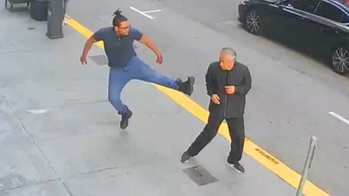 Unprovoked attack on 2 older #AAPI men in #SF this morning near Union Square caught on camera ⁦Spoke with the victims and witness. Hear from them on #KTVU 11p news ⁦⁦<a href="/SFPD/">San Francisco Police</a>⁩