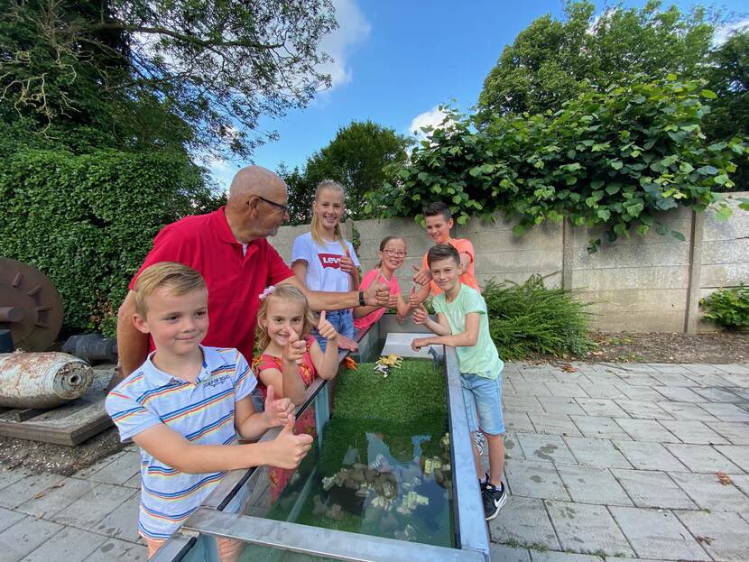 Levenmetwater's tweet photo. Bezoek tijdens de WvOW eens een mooi watermuseum! Ga op avontuur in de BaggerPraktijktuin of ga mee met de familierondleiding in het @wnm1953. Of wil je liever deelnemen aan Expeditie Waterwerken van het @Zuiderzeemuseum?
Het hele aanbod vind je op: https://t.co/OKUWyrq30s 💙💦 https://t.co/xa596kuDMg
