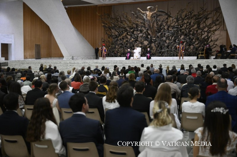 Audiencia general 1 de mayo de 2024 misionmas.wpcomstaging.com/2024/05/02/aud… 
Catequesis del #PapaFrancisco en la #AudienciaGeneral: Vicios y virtudes. 17. La fe