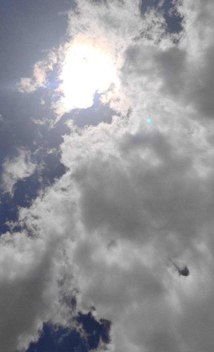 もくもく☁
 #もくもく #雲
 #イマソラ #今空
 #空 #空好き
 #空を見上げる
 #天気の図鑑