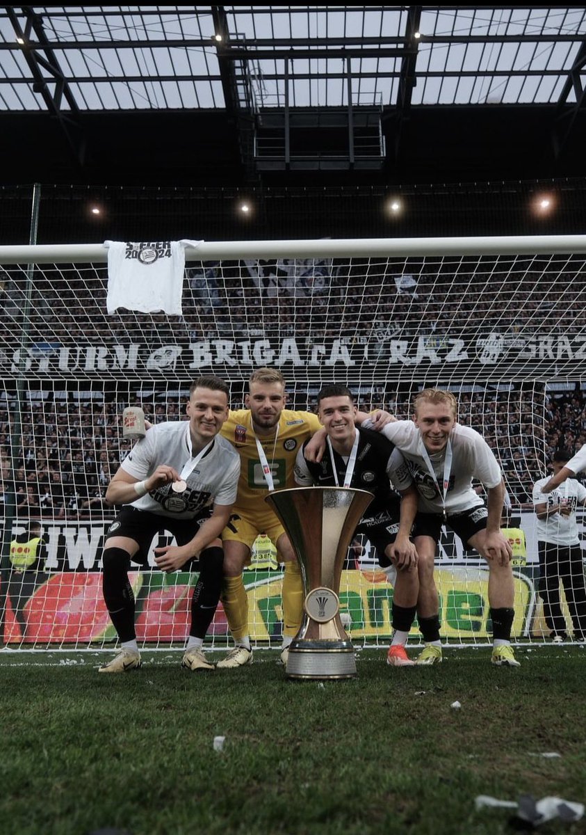 🇨🇿 Vítězslav Jaroš has the best save rate (78.38%) out of goalkeepers in the Austrian Bundesliga this season. 

🏆 He’s just won the Austrian Cup with Sturm Graz. 

And he could win the league title as well. 

🥇Sturm Graz are 3 points above Red Bull Salzburg at the top of the…