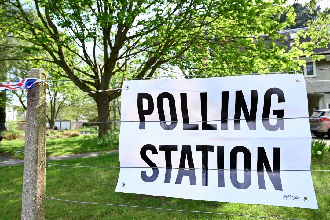 🗳 Polling stations are OPEN! Vote in the Dorset Police & Crime Commissioner election, and the By elections for Canford Cliffs (if you live in that ward). ✅ Don’t forget to take your photo ID 🔎 Check your polling station here: bcpcouncil.gov.uk/councillors-co… #PollingDayBCP