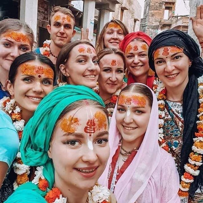 We don't convert,  we Embrace ♥️

That's the beauty of 
#SanatanDharma 🧡🙏